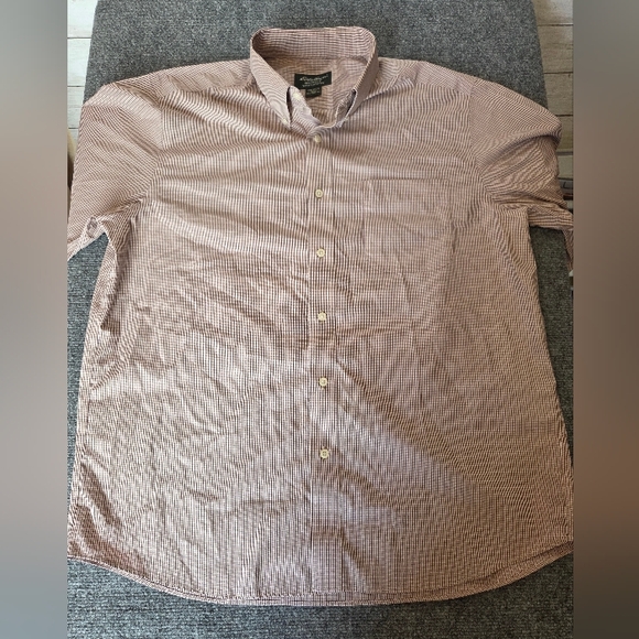 Eddie Bauer Other - Eddie Bauer‎ Relaxed Fit Button-Down Shirt Men’s Large Wrinkle-Resistant Cotton
